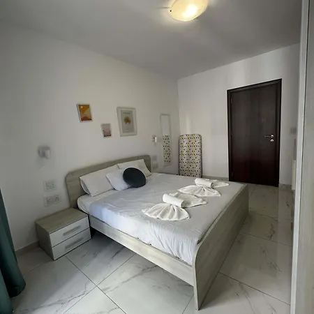 Comfort 2br Near & Cafe Del Mar- By Hostmt شقة خليج سانت بول